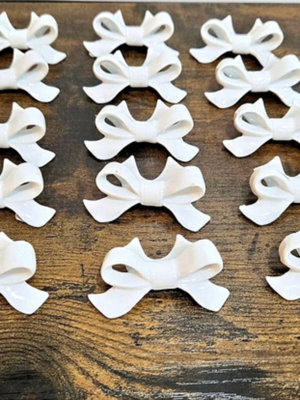 Vintage C. St. J. Japan White Porcelain Bow Knife Rests Tablescape Set of 15